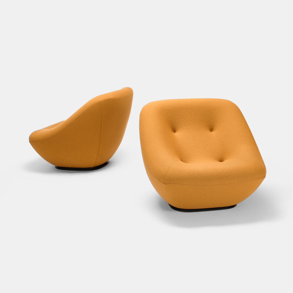 Pierre Paulin model "Bonnie" swivel lounge chairs, pair for Roche Bobois, France, 2023