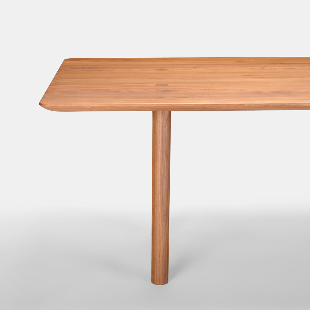 Norman Foster & Associates oiled solid walnut OVO Table for Benchmark, UK 2000s