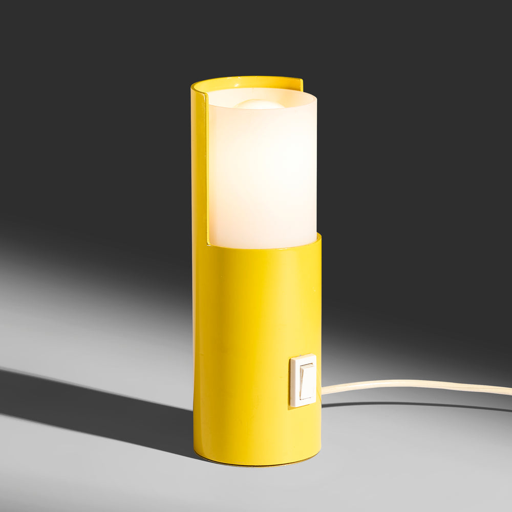 Stilnovo enameled steel and glass table lamp, Italy 1960s