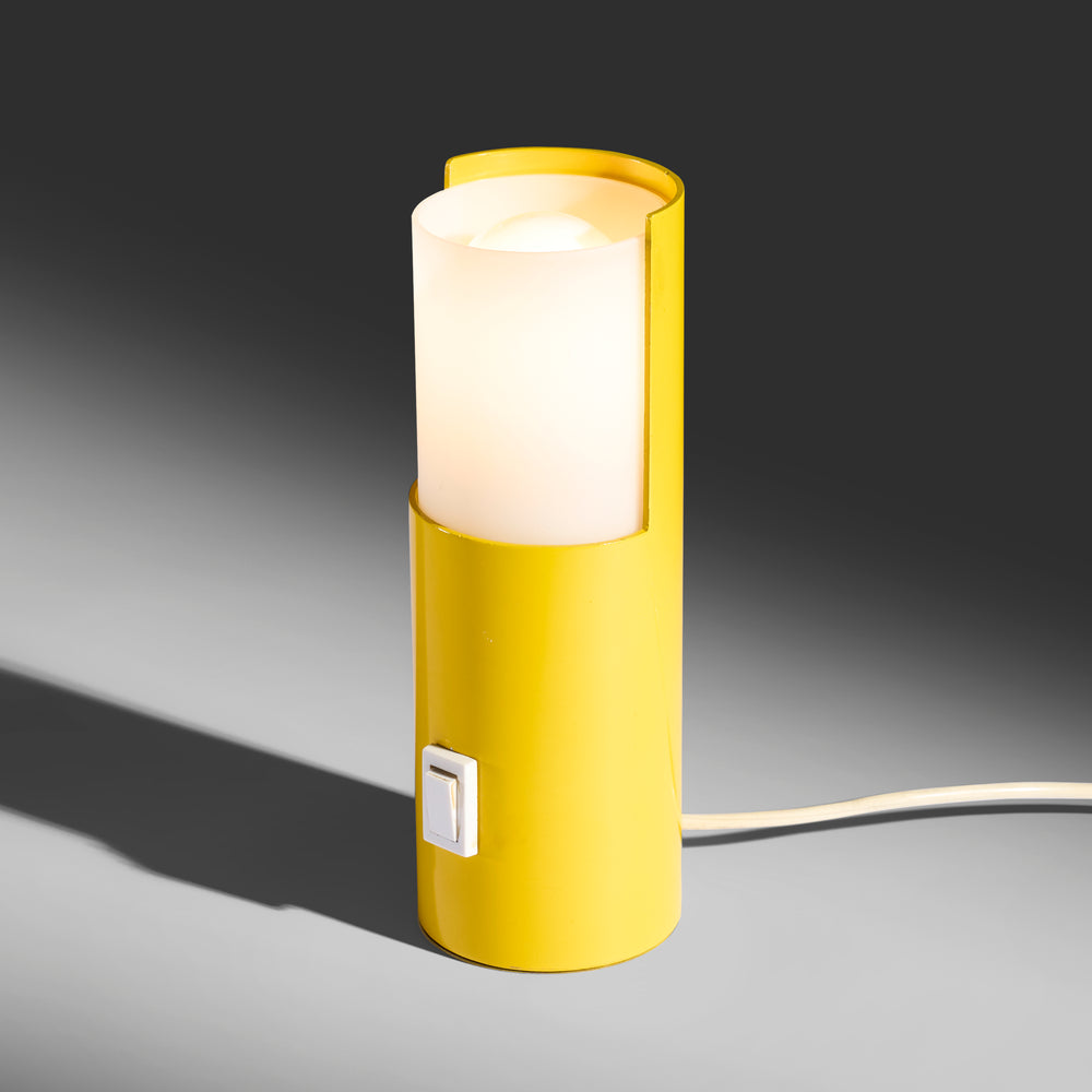 Stilnovo enameled steel and glass table lamp, Italy 1960s