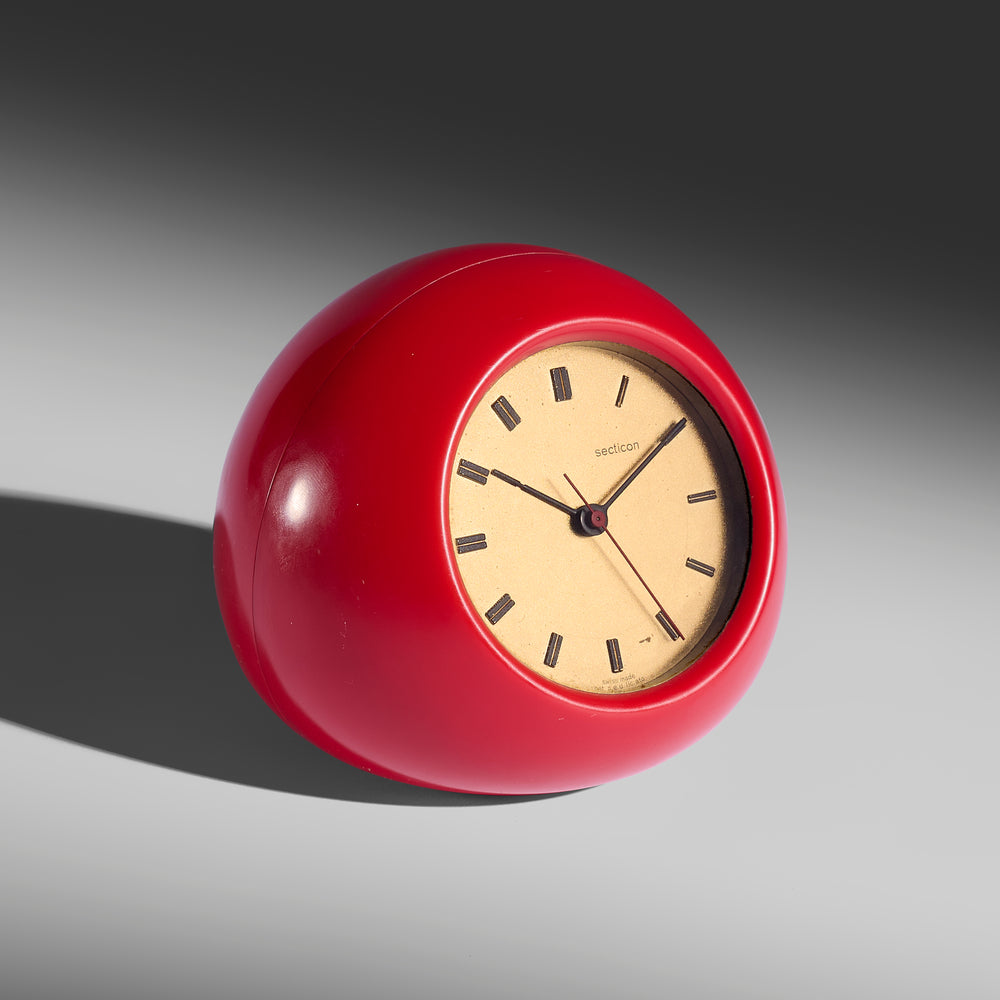 Angelo Mangiarotti red Secticon Model T2 Table clock Italy 1970s