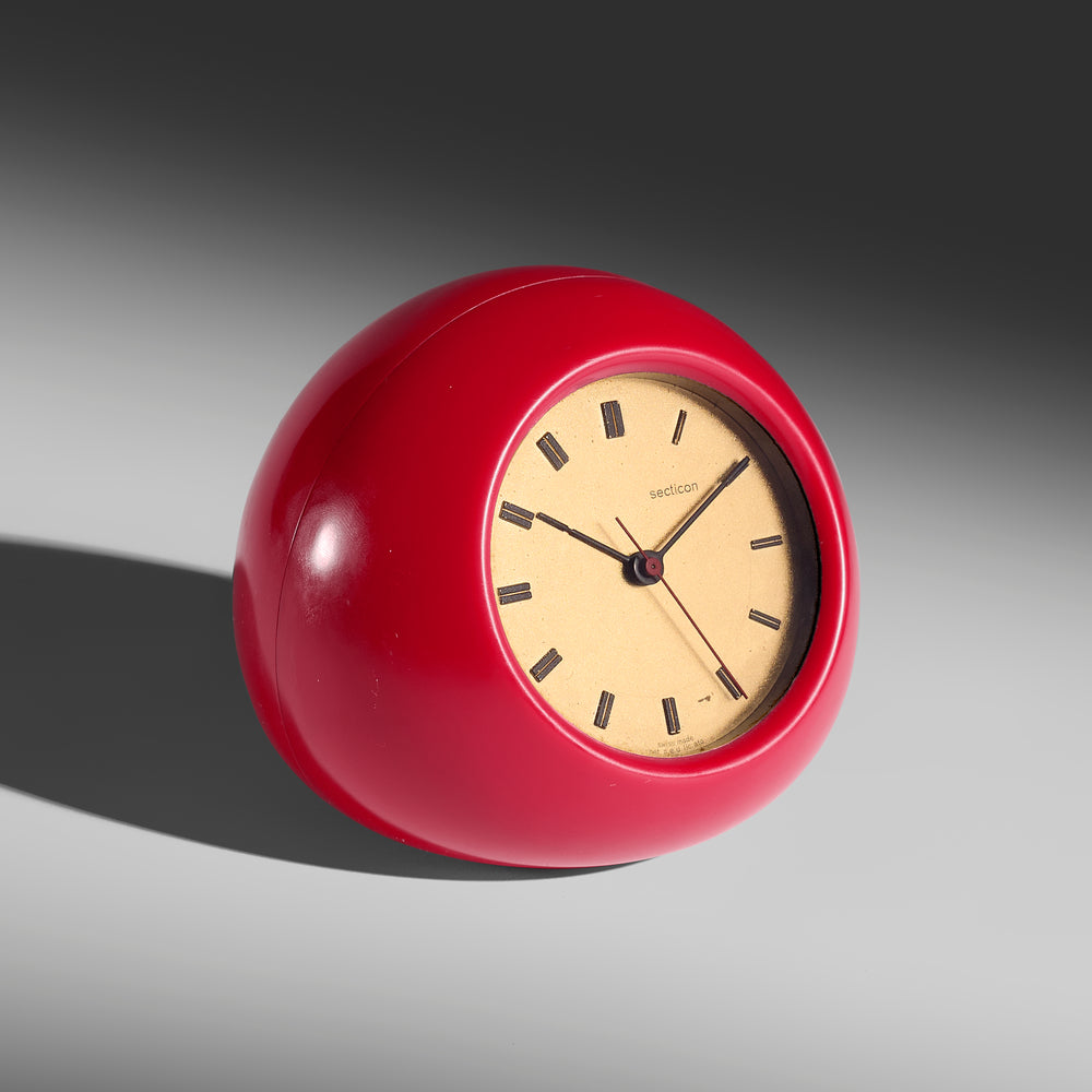 Angelo Mangiarotti red Secticon Model T2 Table clock Italy 1970s