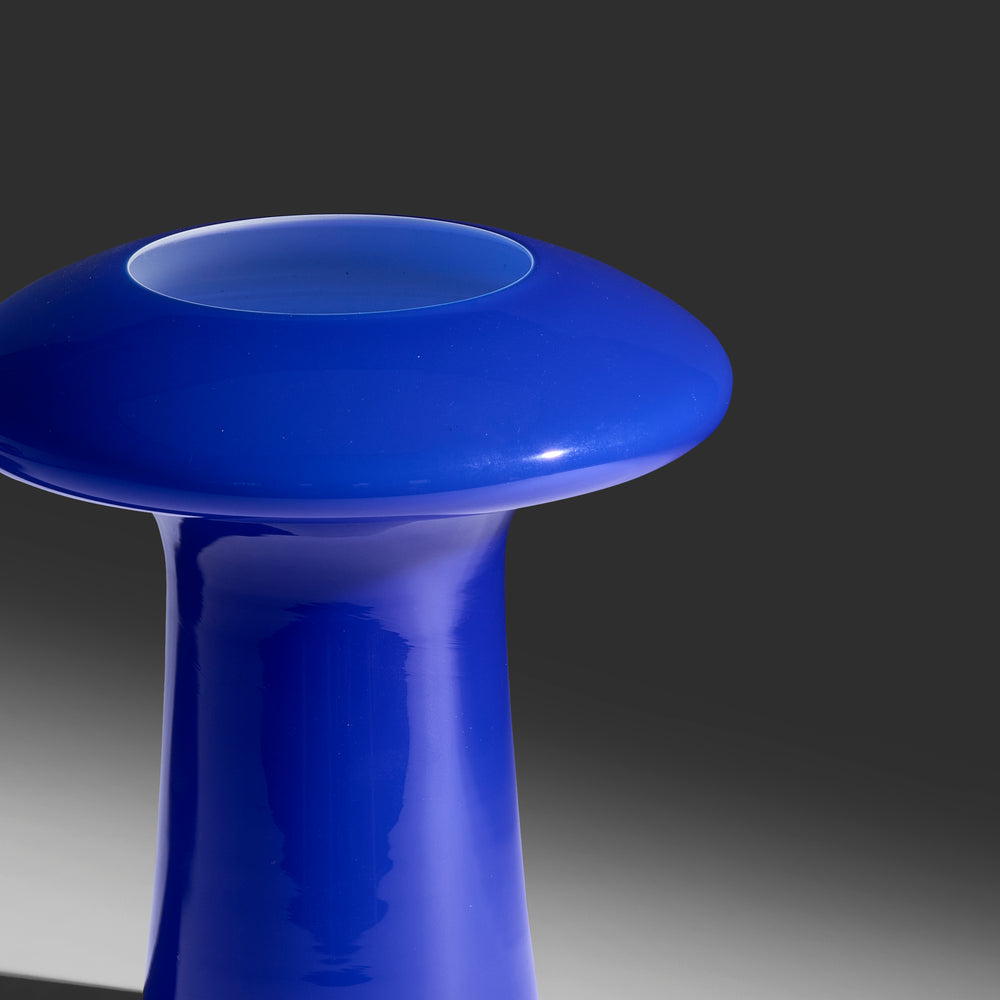 Angelo Mangiarotti blue glass vase for Knoll International, Italy, circa 1968