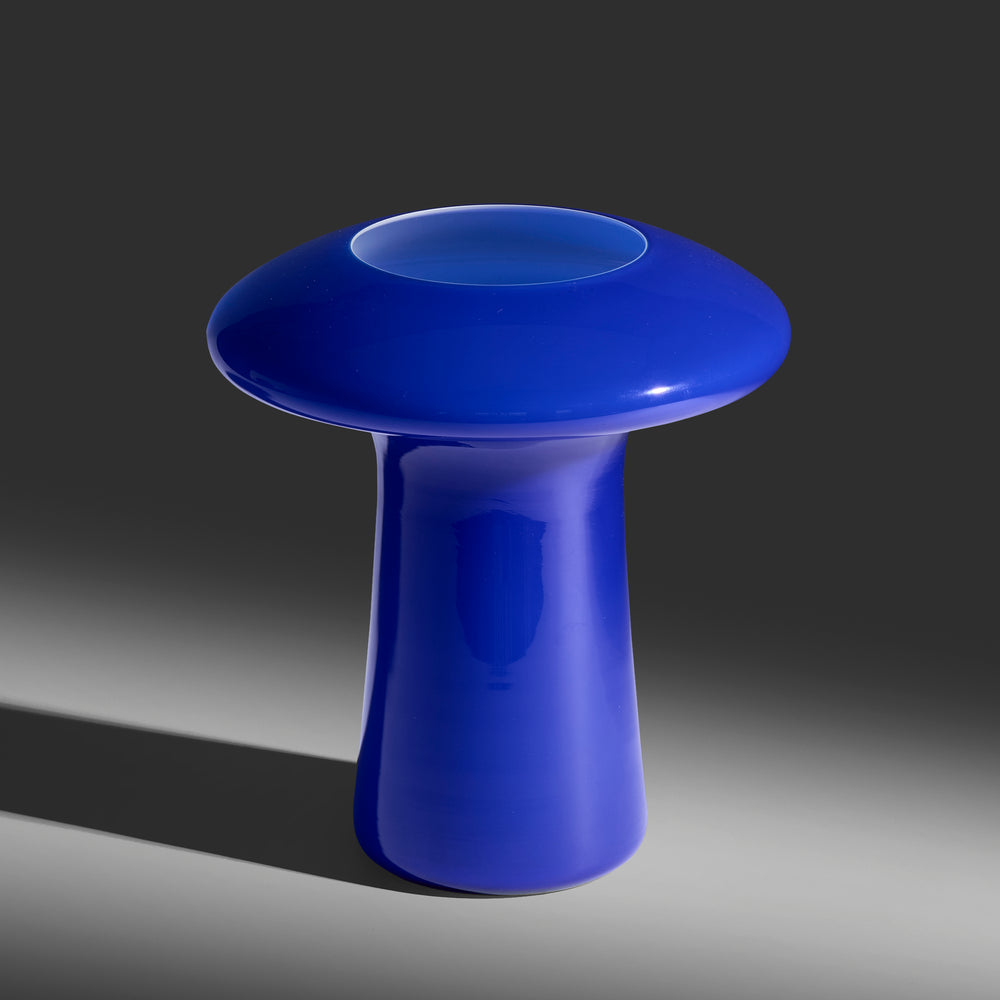Angelo Mangiarotti blue glass vase for Knoll International, Italy, circa 1968
