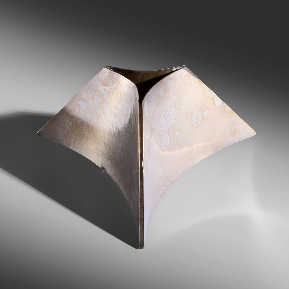 Angelo Mangiarotti set of two hand-hammered sterling silver vases for Cleto Munari Italy, 1970