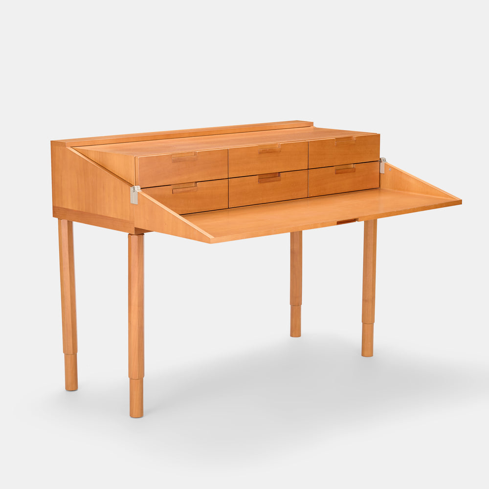 Antonio Citterio 'Elios" writing desk console for B&B Italia, 1990