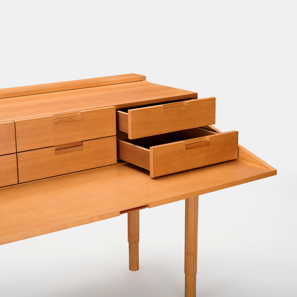 Antonio Citterio 'Elios" writing desk console for B&B Italia, 1990