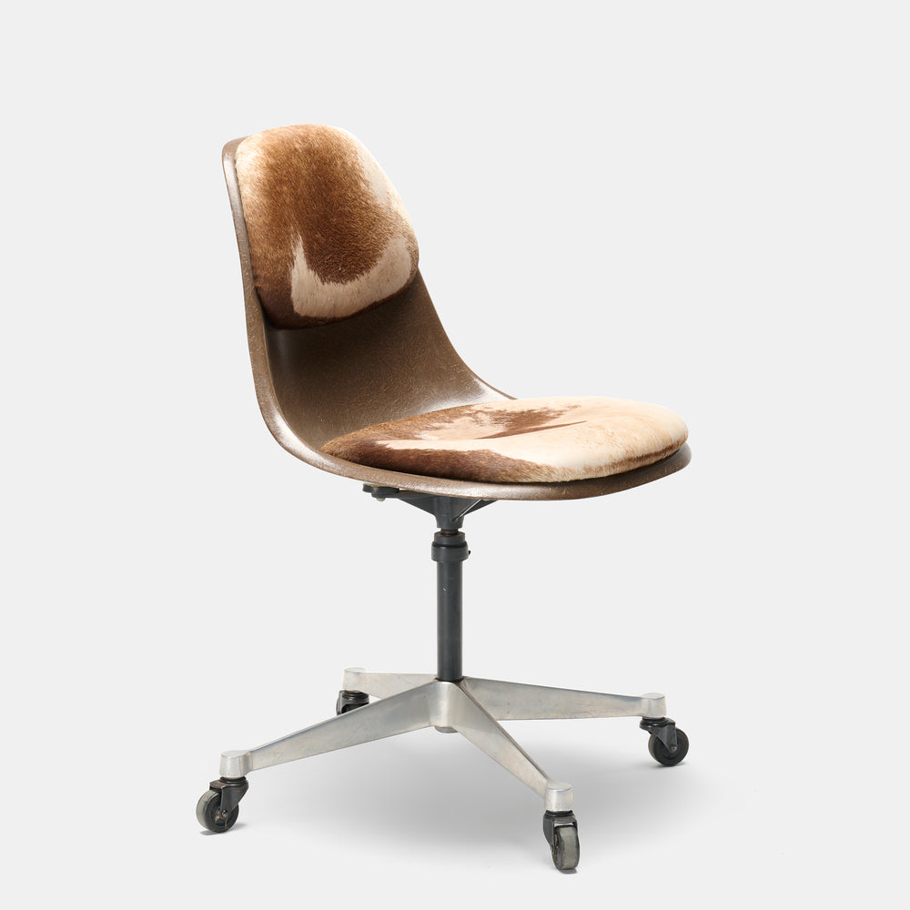 Charles and Ray Eames Secretarial Plastic Pivot chair, model PSCC-4 for Herman Miller USA, 1958