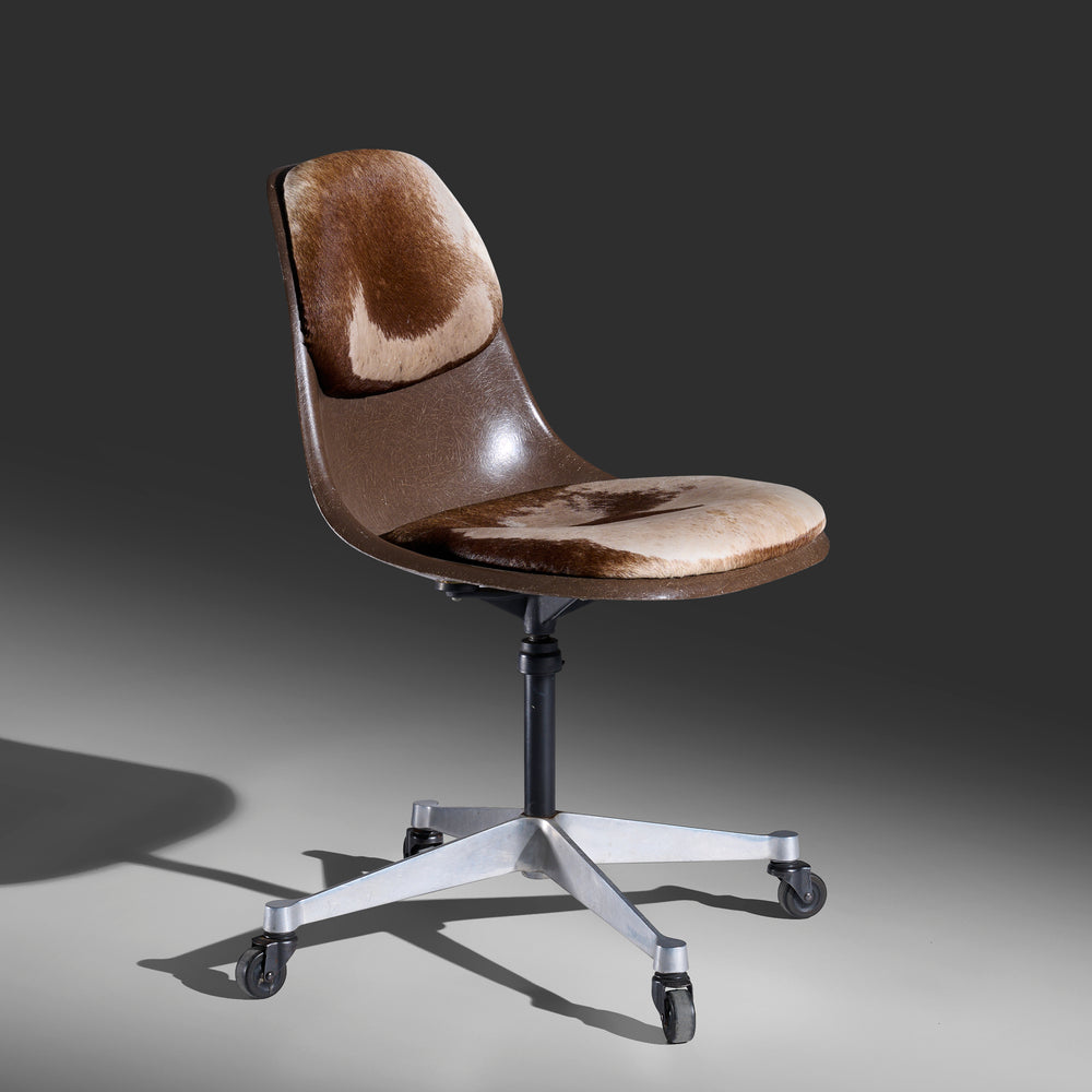 Charles and Ray Eames Secretarial Plastic Pivot chair, model PSCC-4 for Herman Miller USA, 1958
