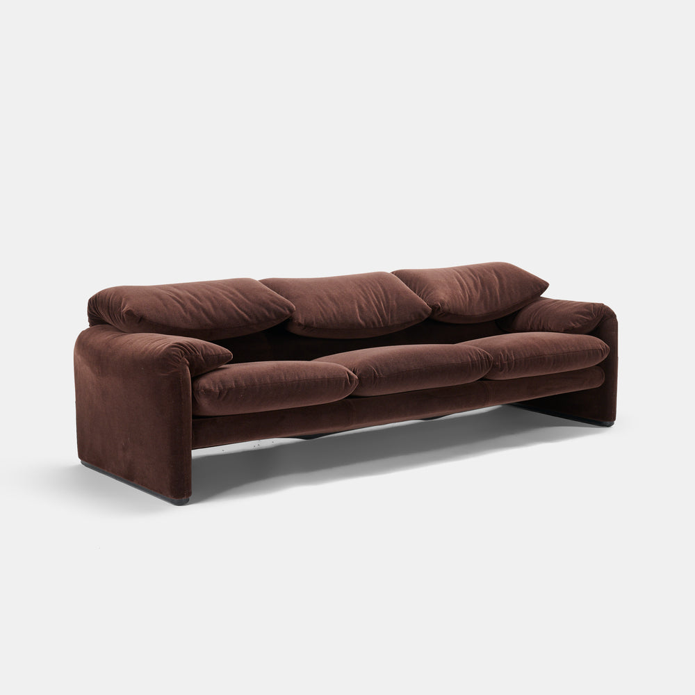 Vico Magistretti Maralunga Sofa for Cassina Italia, circa 1980s