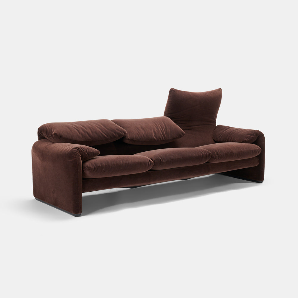 Vico Magistretti Maralunga Sofa for Cassina Italia, circa 1980s