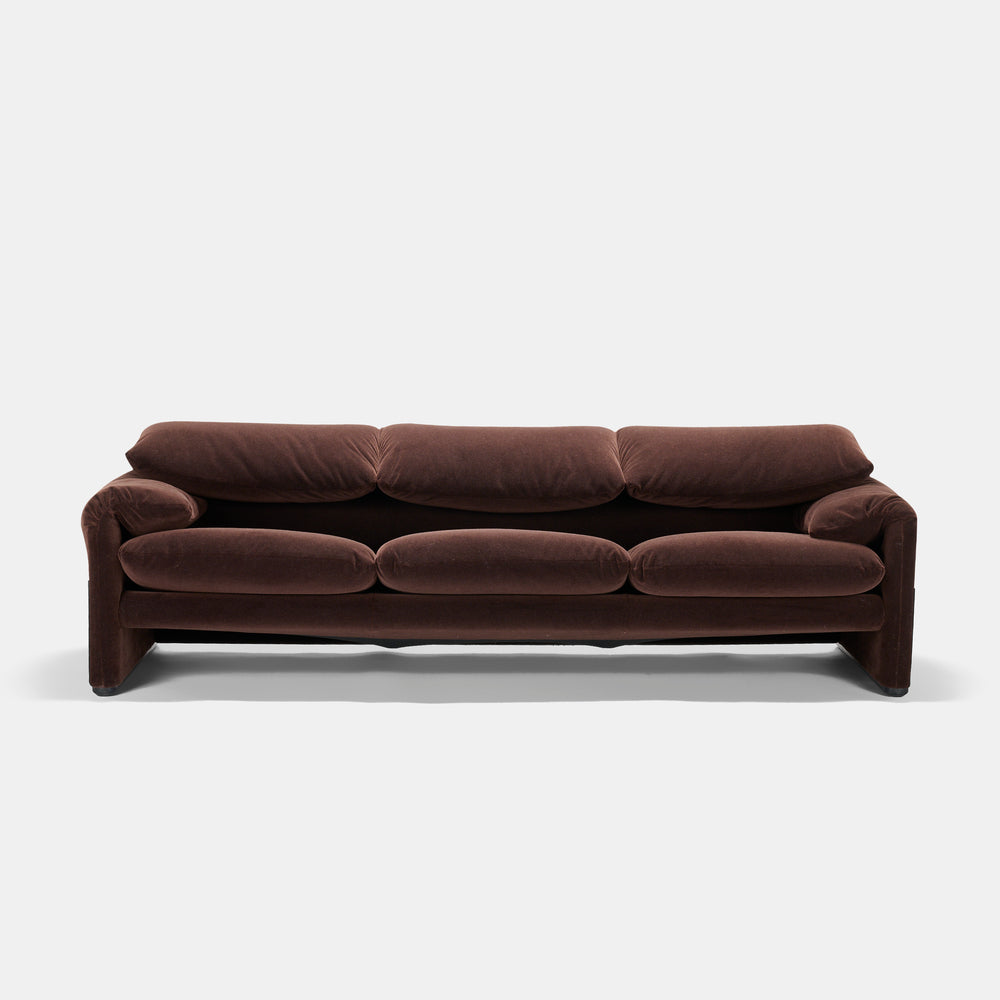 Vico Magistretti Maralunga Sofa for Cassina Italia, circa 1980s