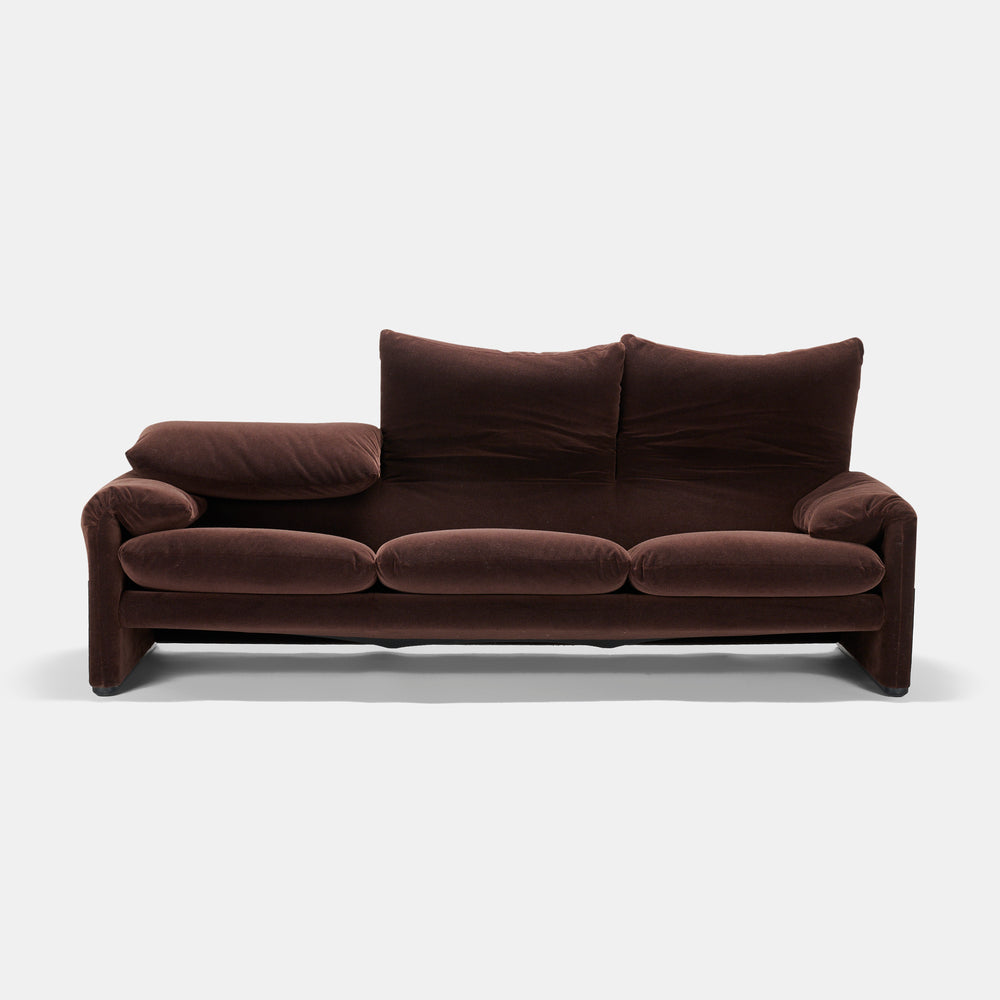 Vico Magistretti Maralunga Sofa for Cassina Italia, circa 1980s