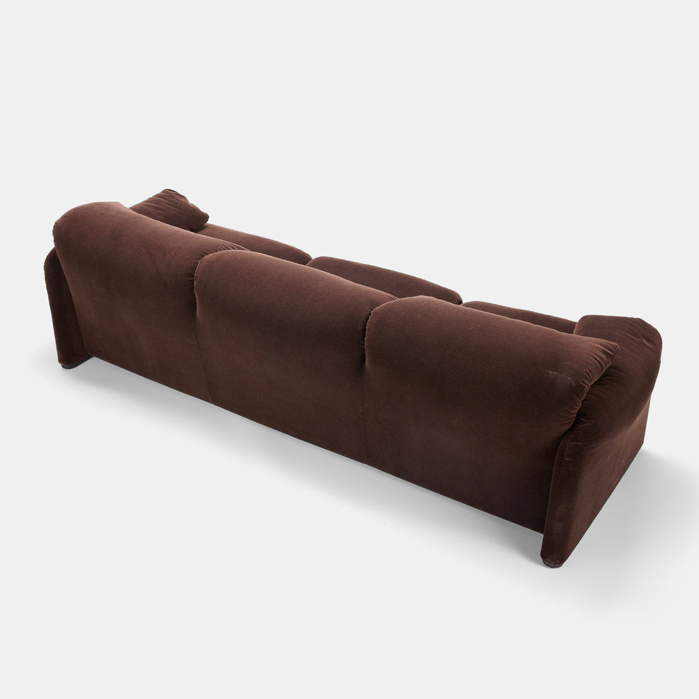 Vico Magistretti Maralunga Sofa for Cassina Italia, circa 1980s
