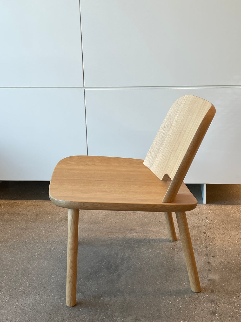 Jasper Morrison solid oak model "Fugu" lounge chair for Maruni Collection Japan, 2018