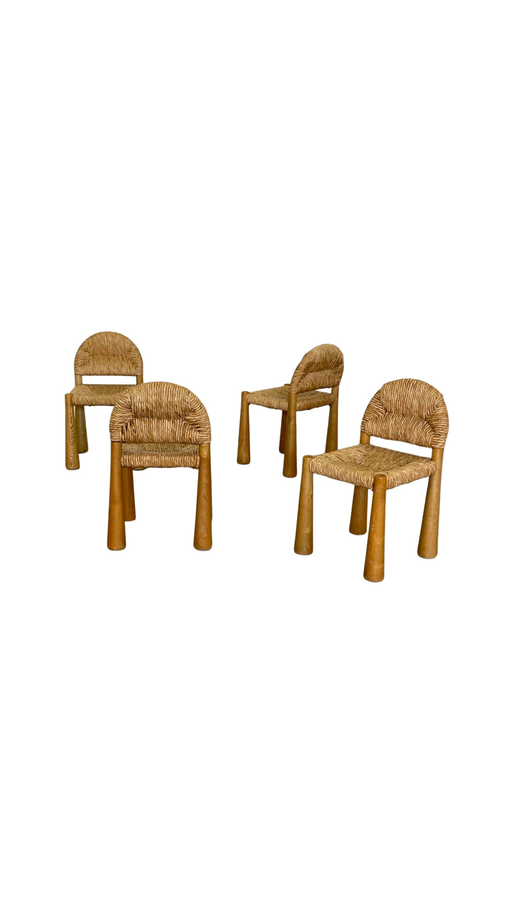 Alessandro Becchi rare matched set of four solid pine "Toscanolla" dining chairs by for Giovanetti, Italy, 1970s
