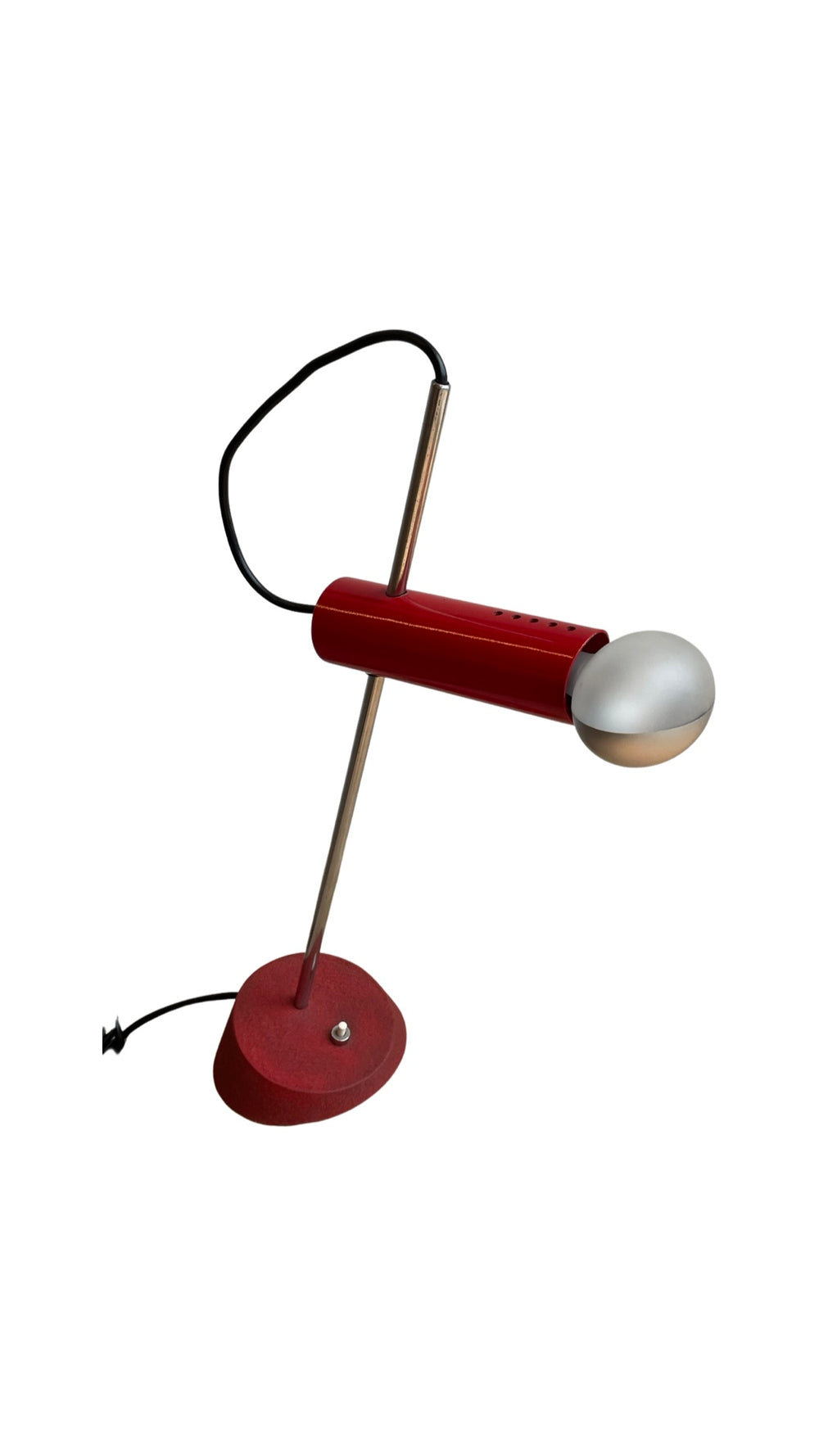 Gino Sarfatti early red model 566 table lamp for Arteluce, Italy, 1956
