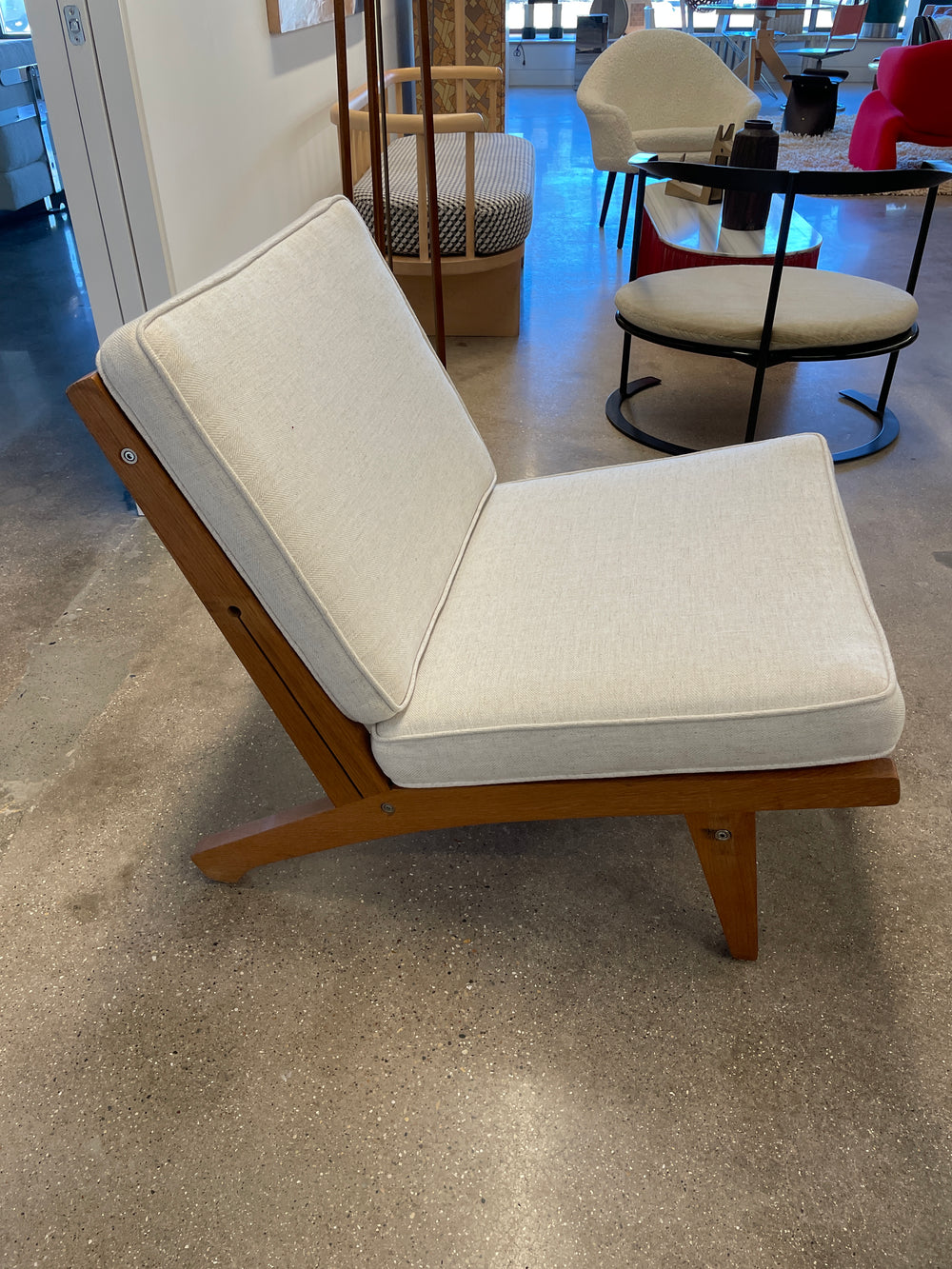 Hans Wegner model GE-370 lounge chair for Getama